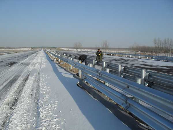 highway guardrail accidents