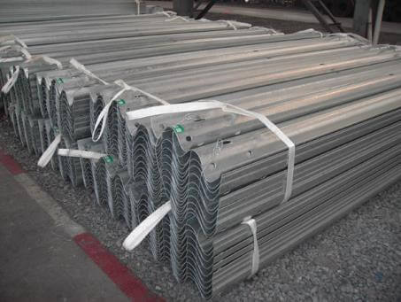 hot dip galvanized highway guardrail