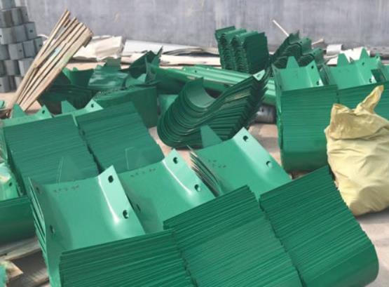 plastic sprayed guardrail in china